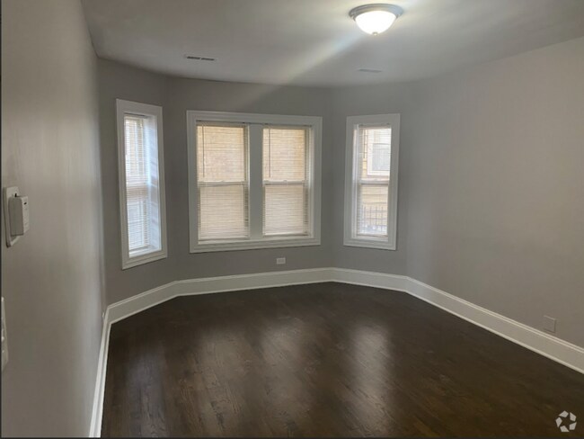 Building Photo - 2 bedroom in Chicago IL 60619 Unit 1 Rental