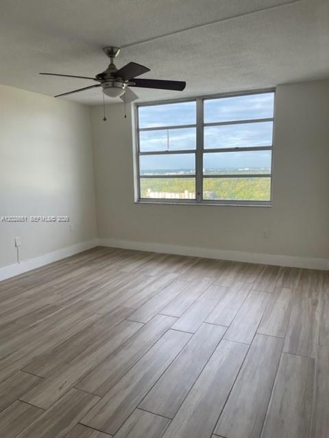 Photo - 2750 NE 183rd St Unidad 2504
