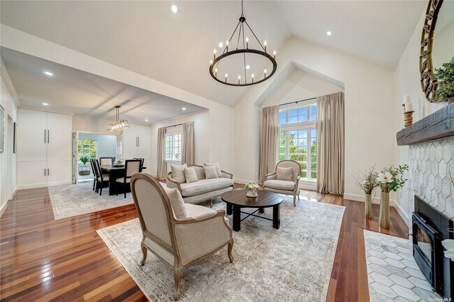 Photo - 1129 Old Sag Harbor Rd