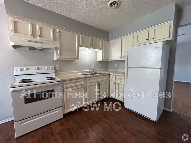 Building Photo - 728 E Walnut St Unit #9 Rental