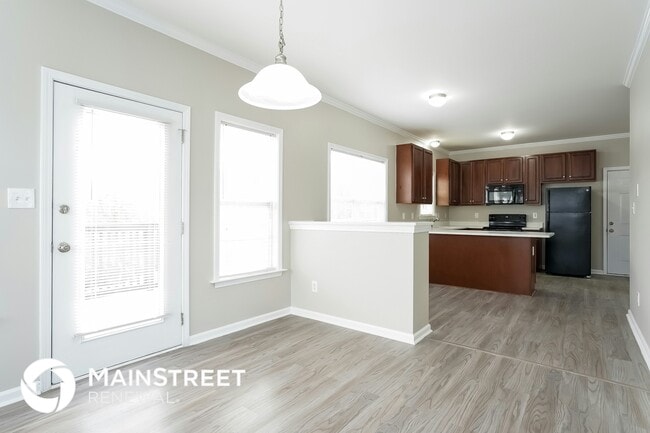 Photo - 203 Majestic Oak Dr