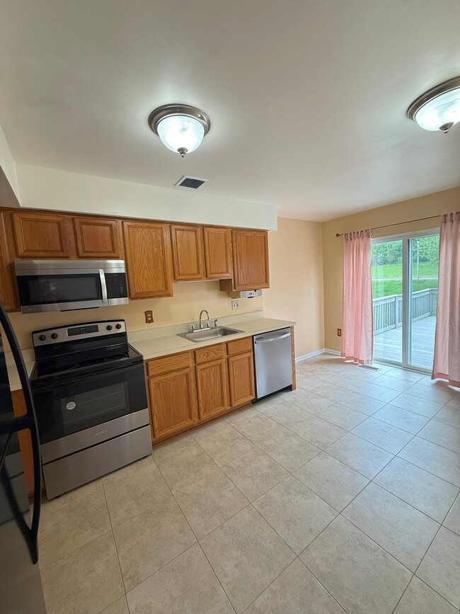 Photo - 112 Galway Cir