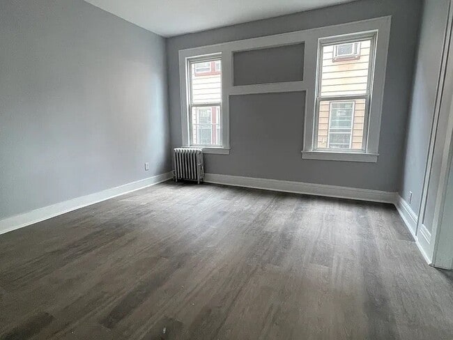 Photo - 118 Vreeland Ave
