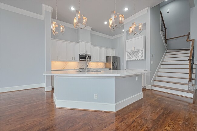 Photo - 1434 Nashua St