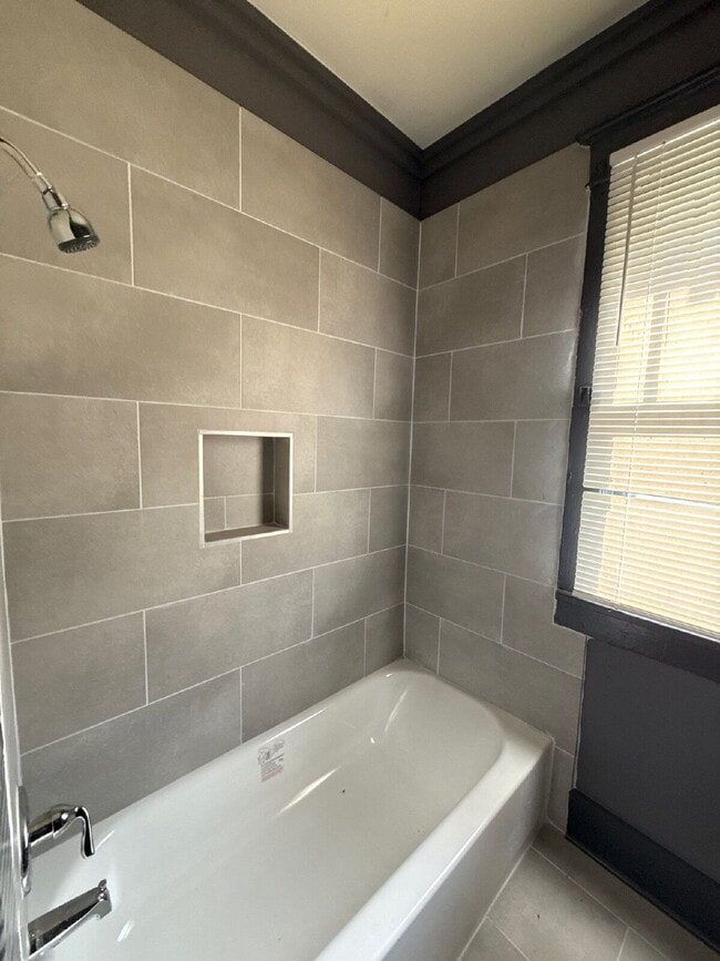 Photo - Affordable Co-Living Units (1–4 Rooms Available) Near Central Memphis