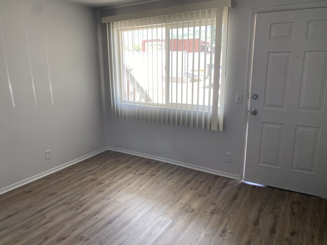 Photo - 144 N 3rd St