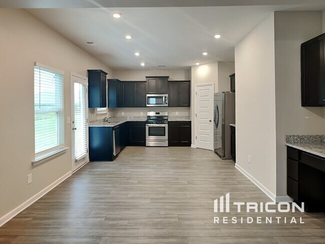 Photo - 194 Malbone St SW