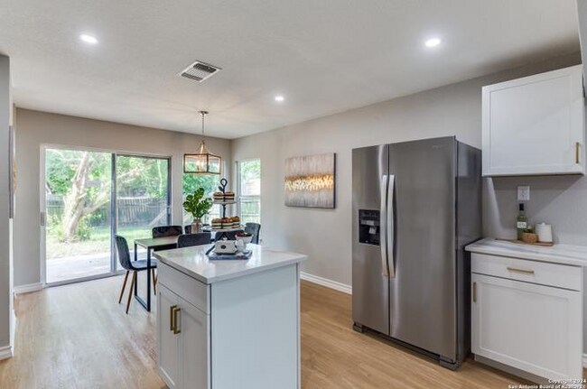 Photo - 9574 Autumn Shade