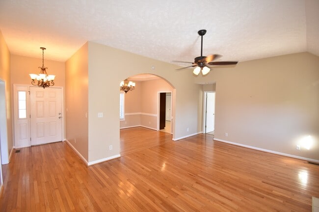 5607 Walking Trail Way