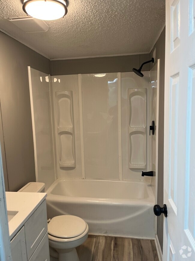 Building Photo - 525 Burmaster Dr Rental