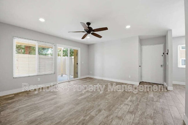 Photo - 633 R Ave Unit 35