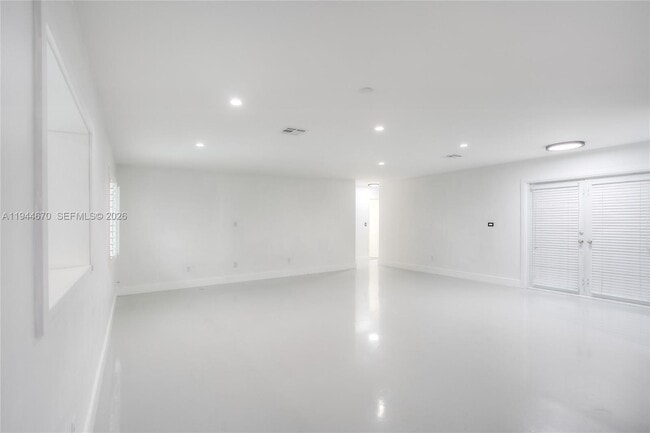 Photo - 9825 SW 196th St