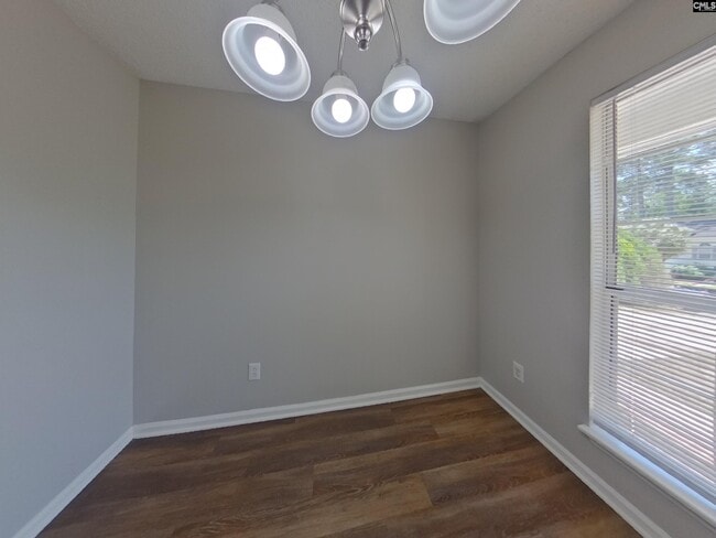 Photo - 108 Quinton Ln