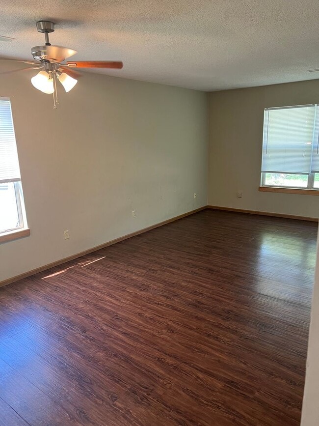Photo - 630-632-632 Country Squire Ct Unidad 632