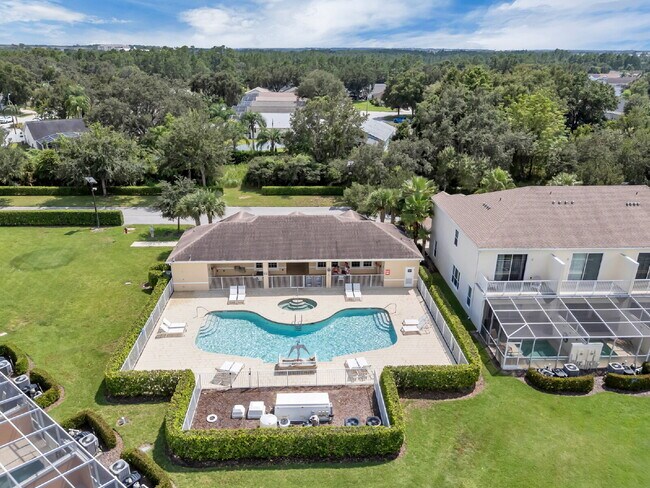 Building Photo - Fully Renovated 3-Bedroom Townhome with Pr...