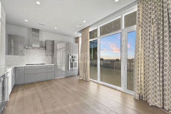 Building Photo - 4521 San Felipe St Unit 2204