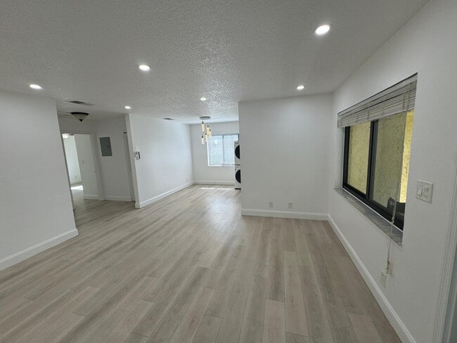 Photo - 11660 NW 45th St
