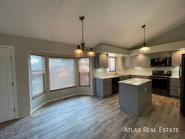 Photo - 4920 Braddock Dr