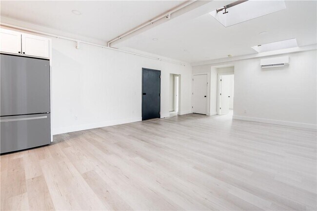 Photo - 202 Hooker Ave Unit 2