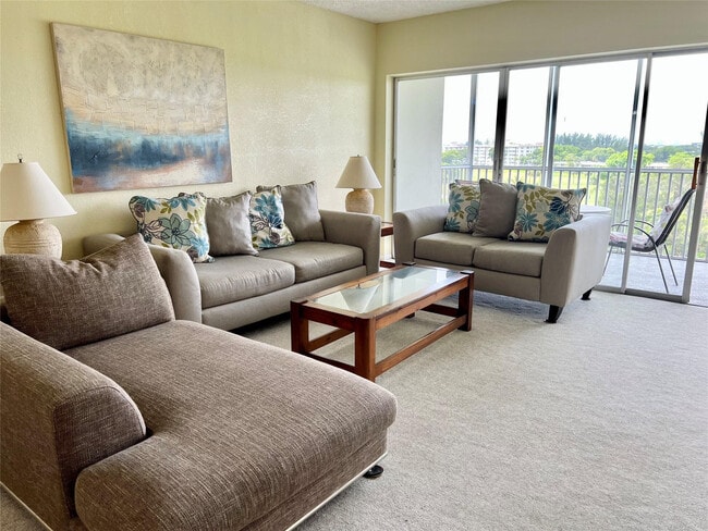 Photo - 3000 N Palm Aire Dr Unit 603