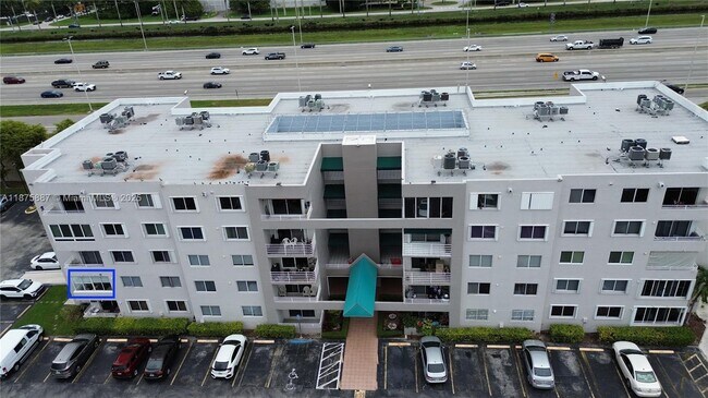 Photo - 11715 SW 18th St Unidad 209