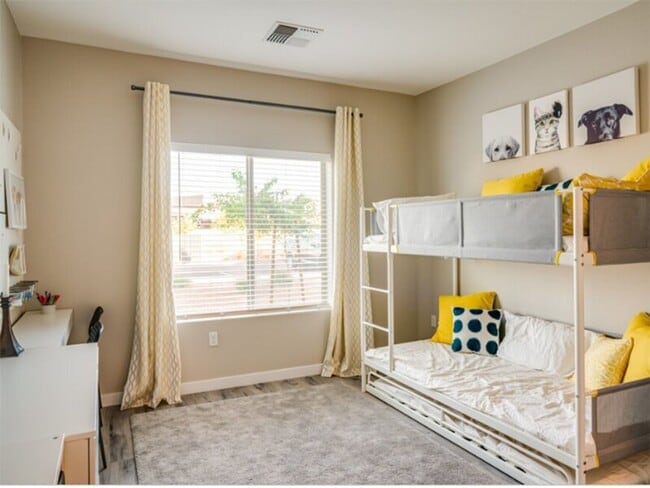 Photo - Club 715 Apartments