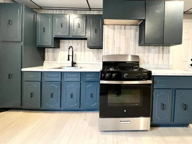 Photo - 394 2nd St Unit #3