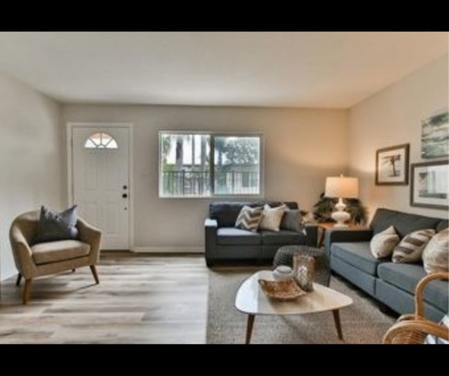 Building Photo - 940 Calla Ave Unit 8