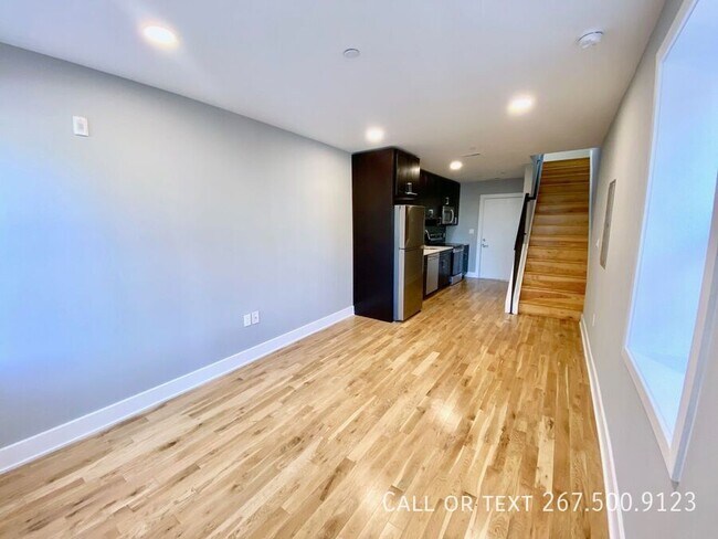 Photo - 1523 W Girard Ave Unit 109