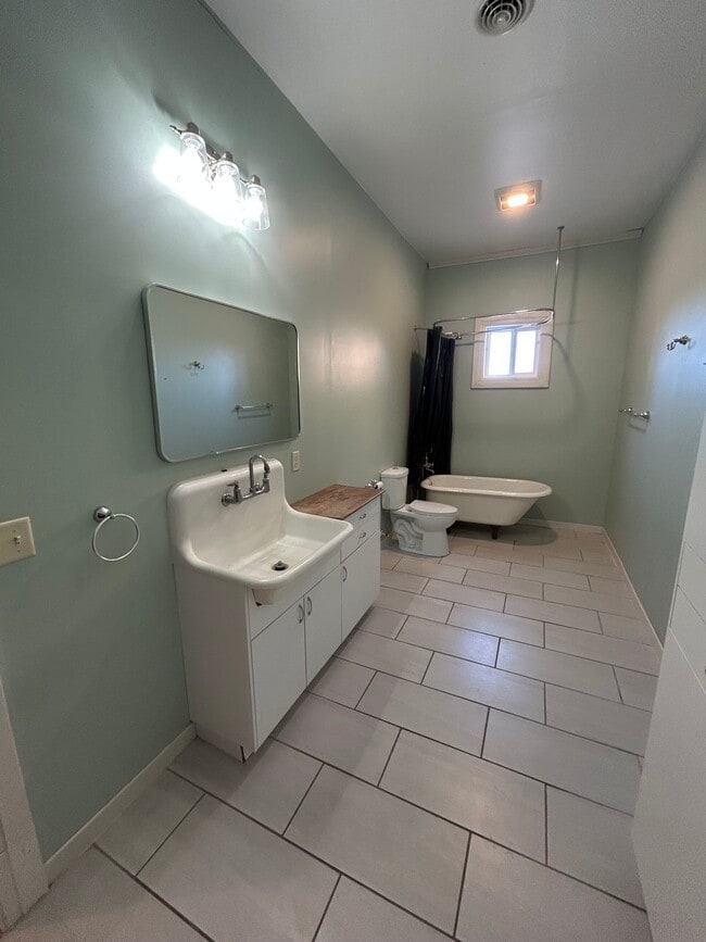 Photo - 205 N Sibley Ave Unit 205 N Sibley Apartment