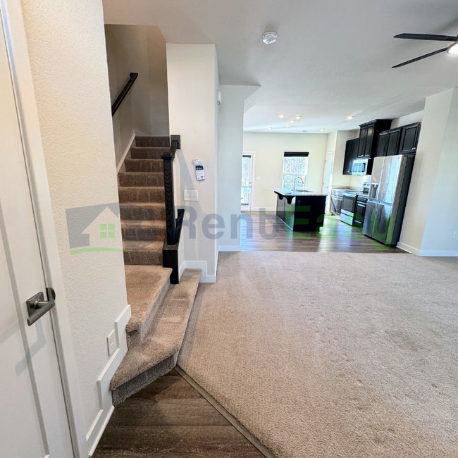 Photo - 225 Goldenstar Ln