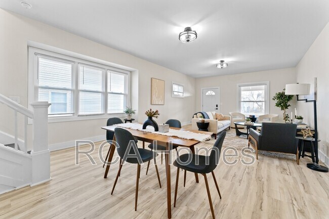 Photo - 18 N Gray St