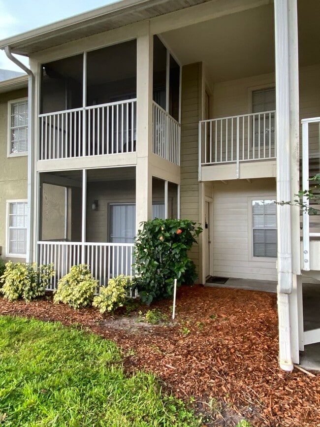 Lovely 1/1 condo in the heart of Brandon - Lovely 1/1 condo in the heart of Brandon Unit 103