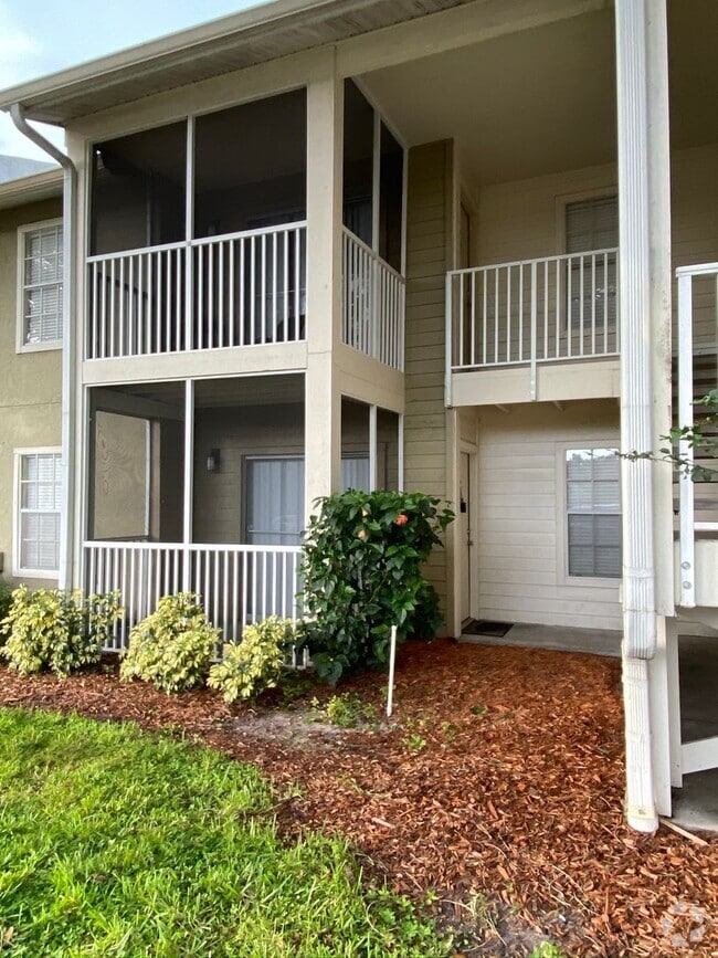 Building Photo - Lovely 1/1 condo in the heart of Brandon Unit 103