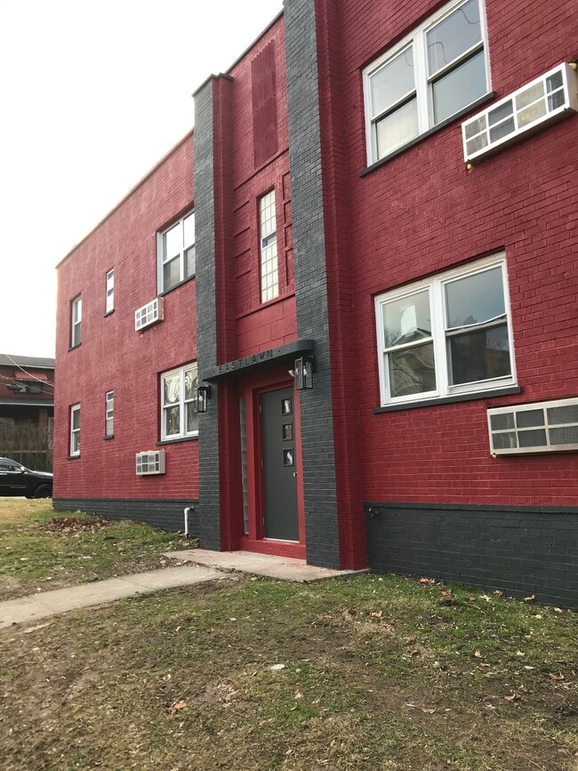 Photo - 2111 Lawn Ave Unit 1