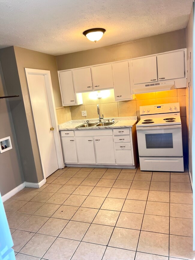 Photo - 309 N Marshall Ave Unit 16