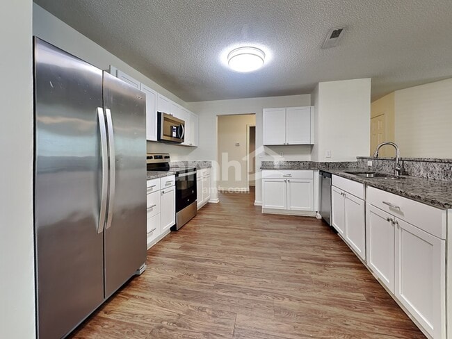 Photo - 5057 Thornton Dr