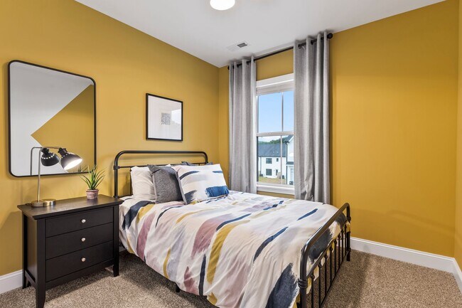 Photo - ONE-MONTH FREE RENT Move-Incentitive!!! 3b...