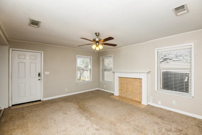 Photo - 505 Plainview Dr