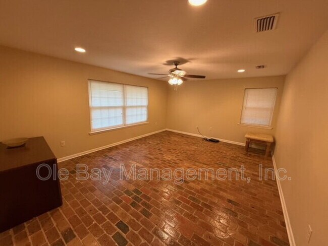 Photo - 22067 Stoddard Ave