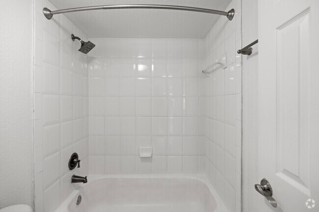 2BR, 2BA - 1,187SF - Bathroom