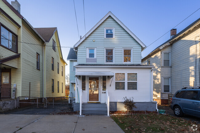 Building Photo - 216 Howard Ave Rental