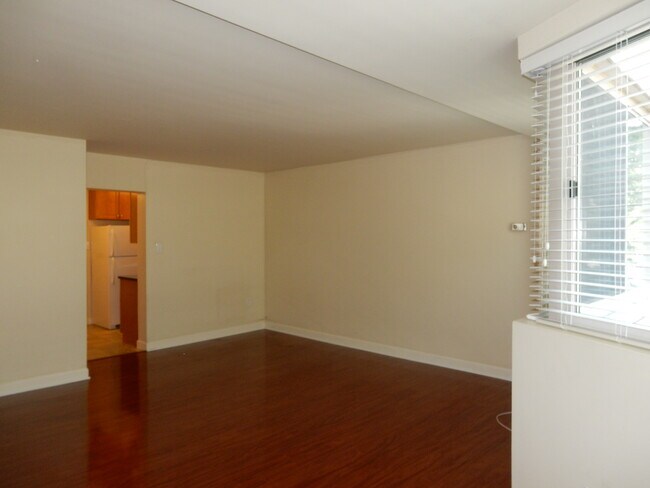 Photo - 922 24th St NW Unidad 219