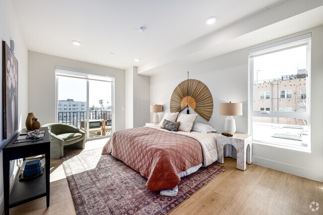 2BR, 2BA - 1008SF - Primary Bedroom