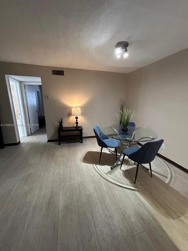 Photo - 541 Blue Heron Dr Unit 119