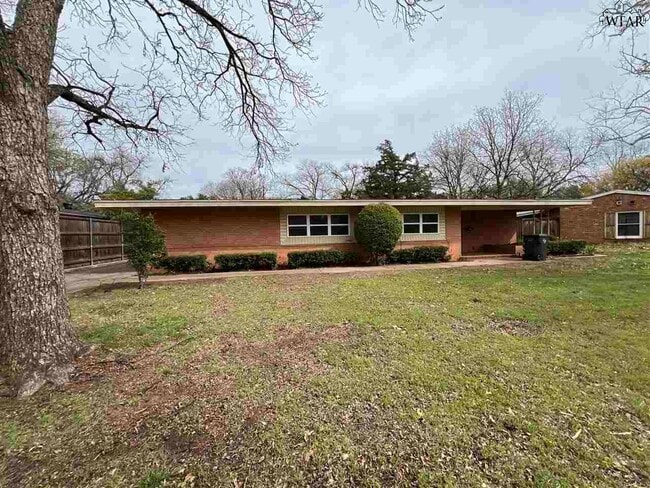 Building Photo - 2406 Hampstead Ln Rental