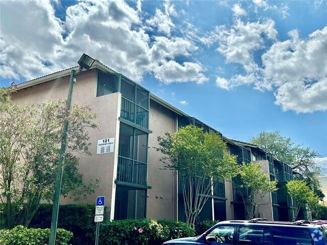 Building Photo - 121 Oyster Bay Cir Unit 300 Rental