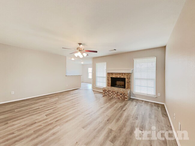 1005 Barbara St