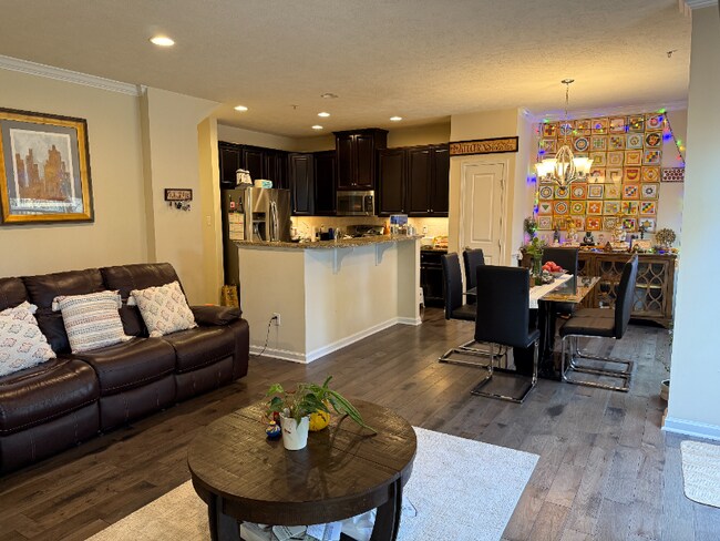 Photo - 624 Edison Dr