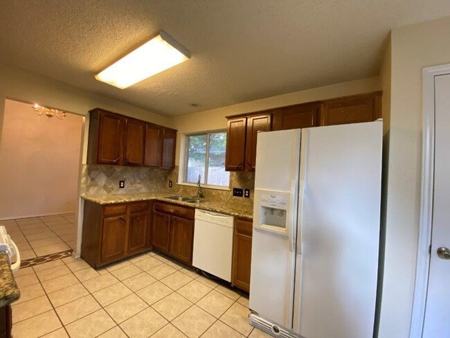 Photo - 1903 Balsam Way